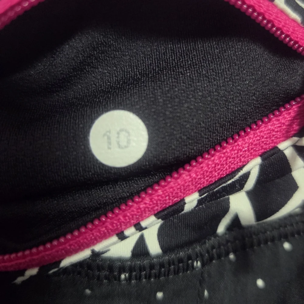 Lululemon Athletica Black and White Skater Mini Skirt - Picture 5 of 10